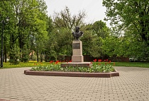 Бюст Кутузова М.И., ул. Дзержинского, г. Смоленск
