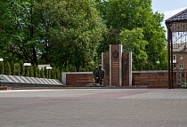 Мемориал погибшим полицейским, пр-т Гагарина, г. Смоленск